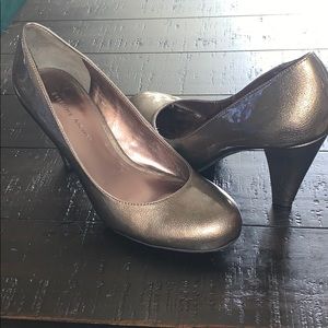 EUC Etienne Aigner shoes - bronze color size 7.5